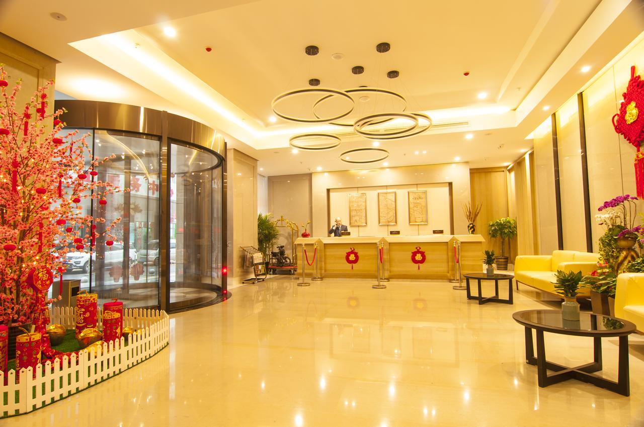 ווהאן Home Plus Suite Hotel And Apartment מראה חיצוני תמונה