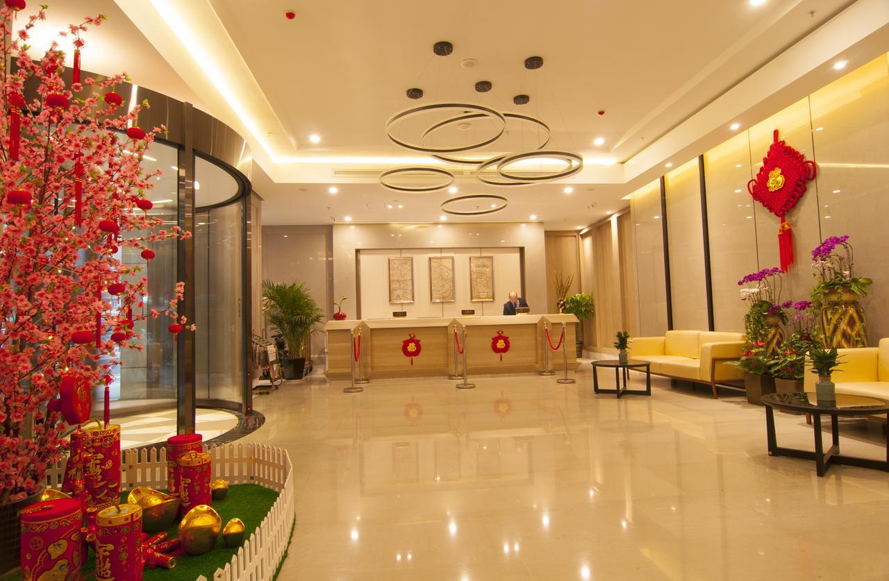 ווהאן Home Plus Suite Hotel And Apartment מראה חיצוני תמונה