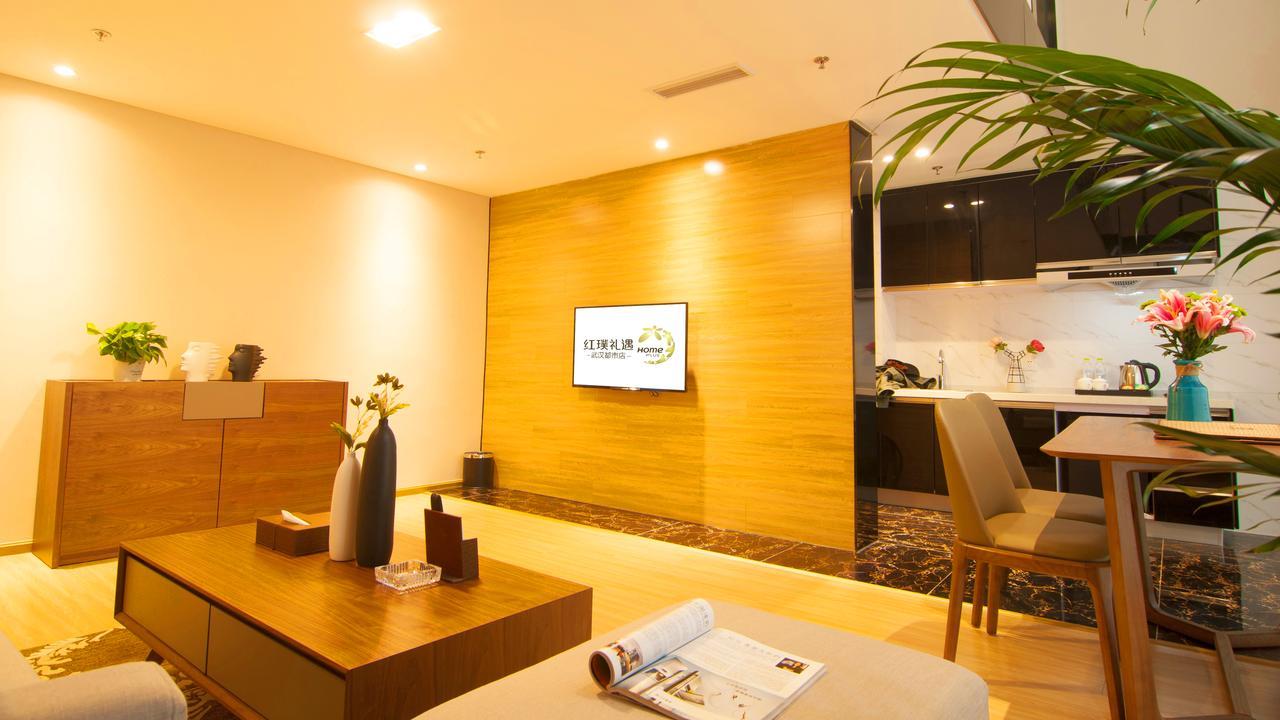 ווהאן Home Plus Suite Hotel And Apartment מראה חיצוני תמונה