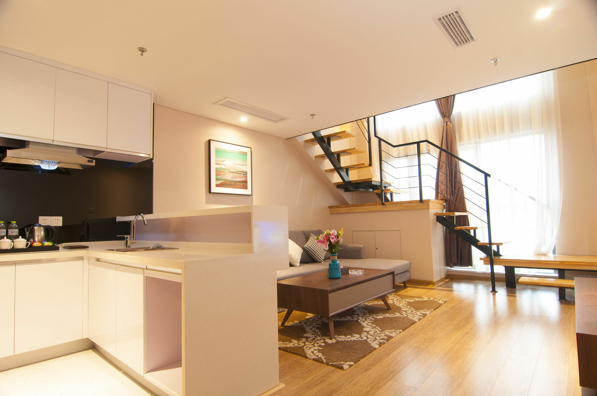 ווהאן Home Plus Suite Hotel And Apartment מראה חיצוני תמונה