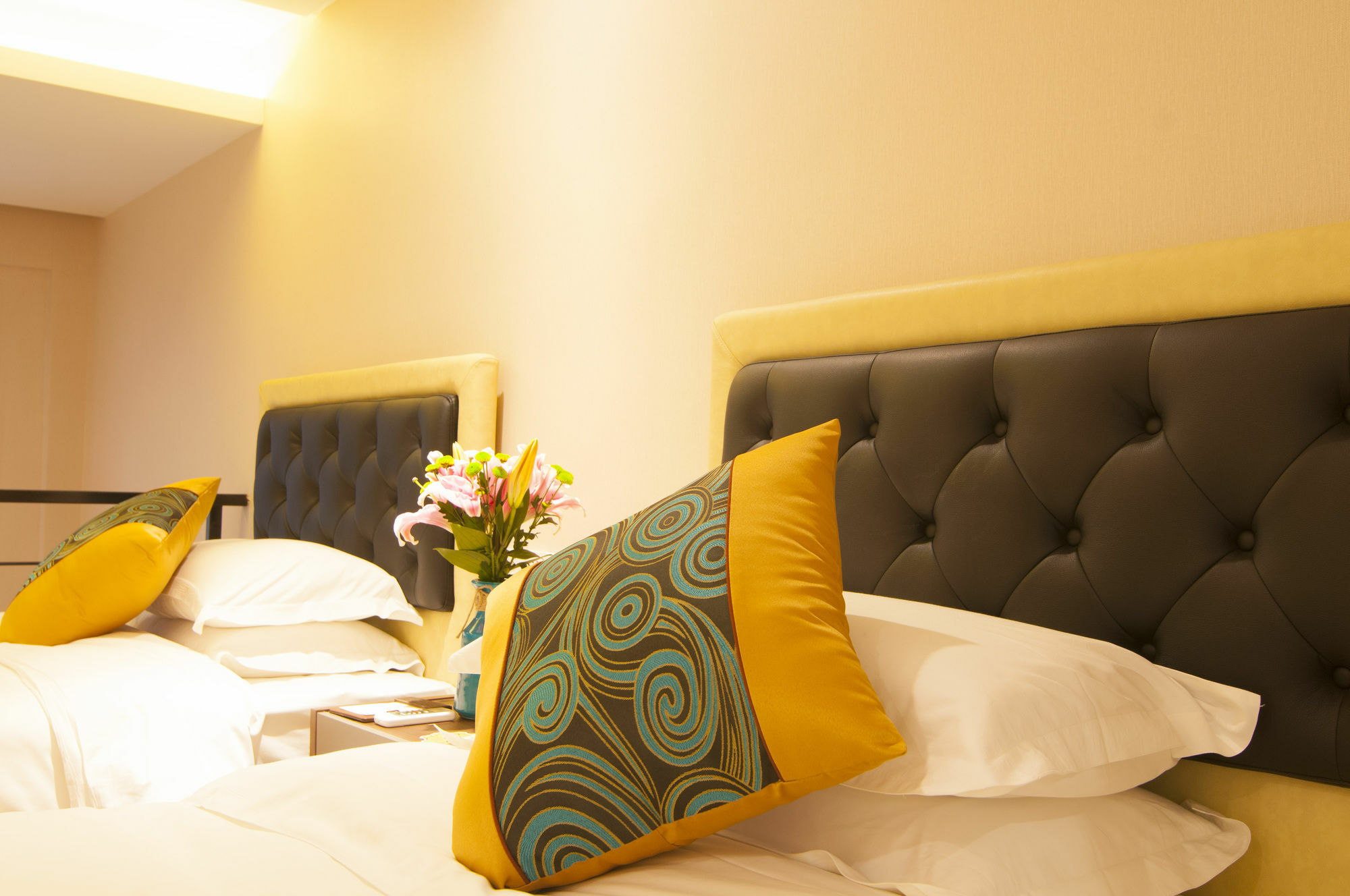 ווהאן Home Plus Suite Hotel And Apartment מראה חיצוני תמונה