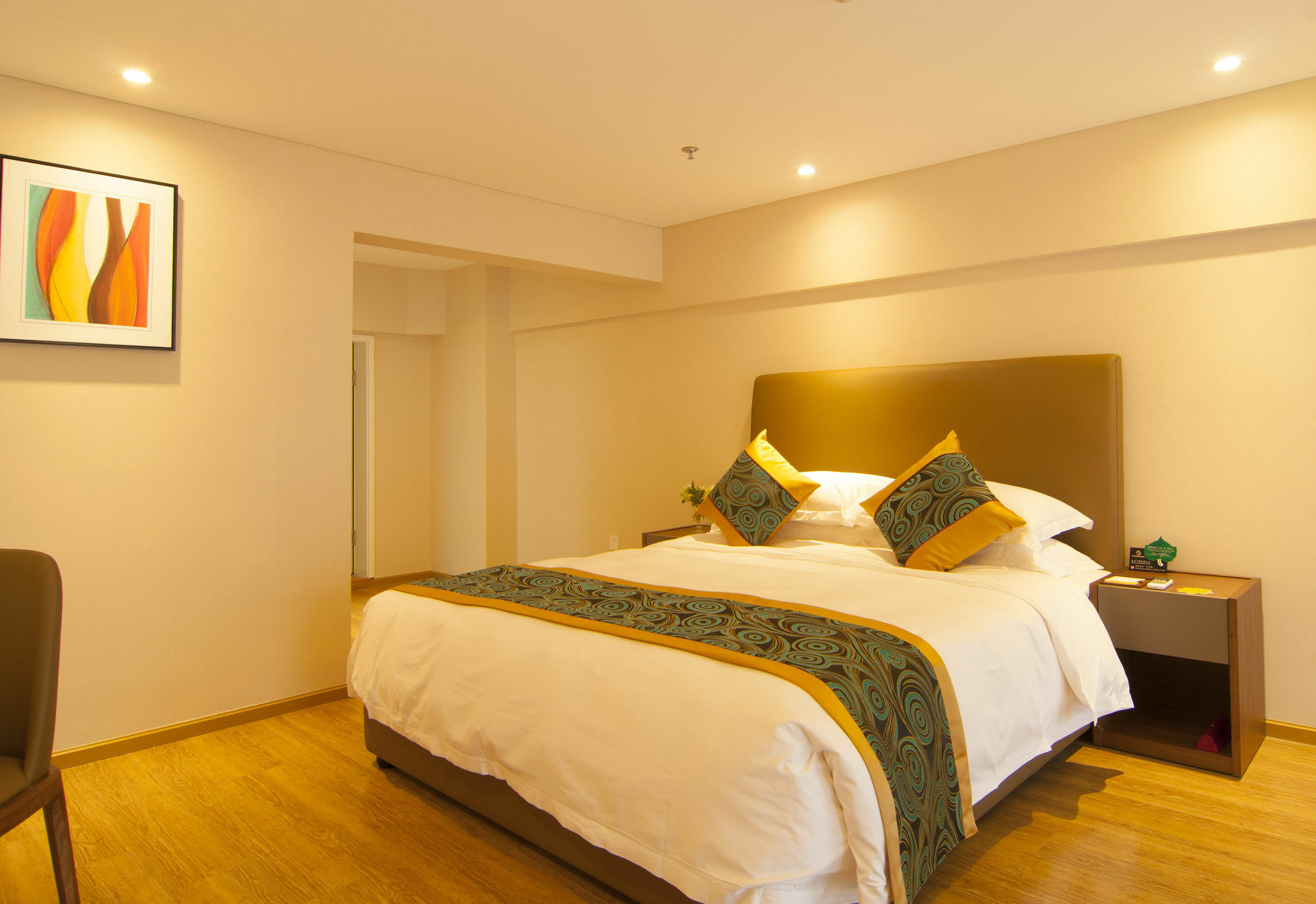 ווהאן Home Plus Suite Hotel And Apartment מראה חיצוני תמונה