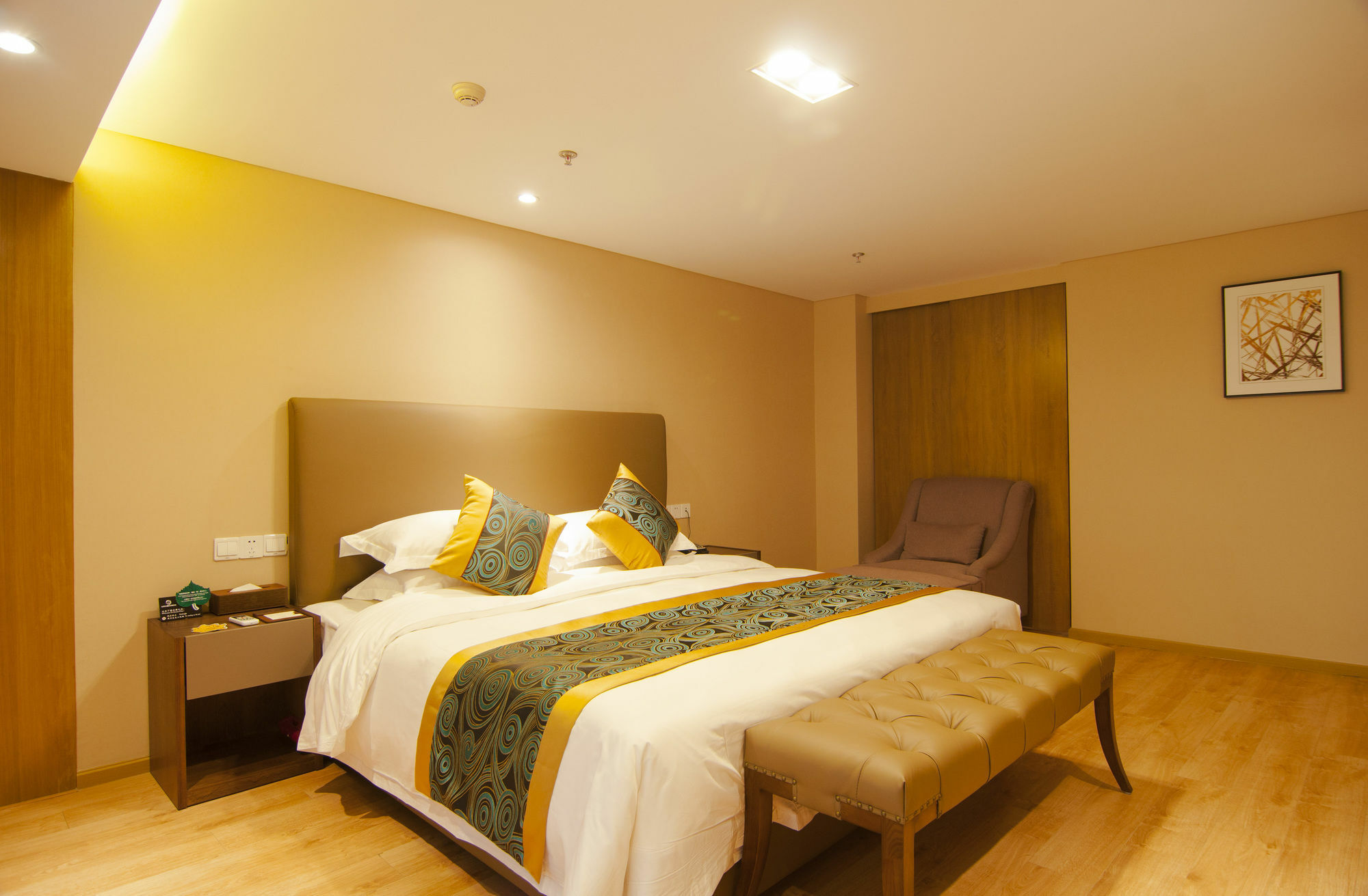 ווהאן Home Plus Suite Hotel And Apartment מראה חיצוני תמונה