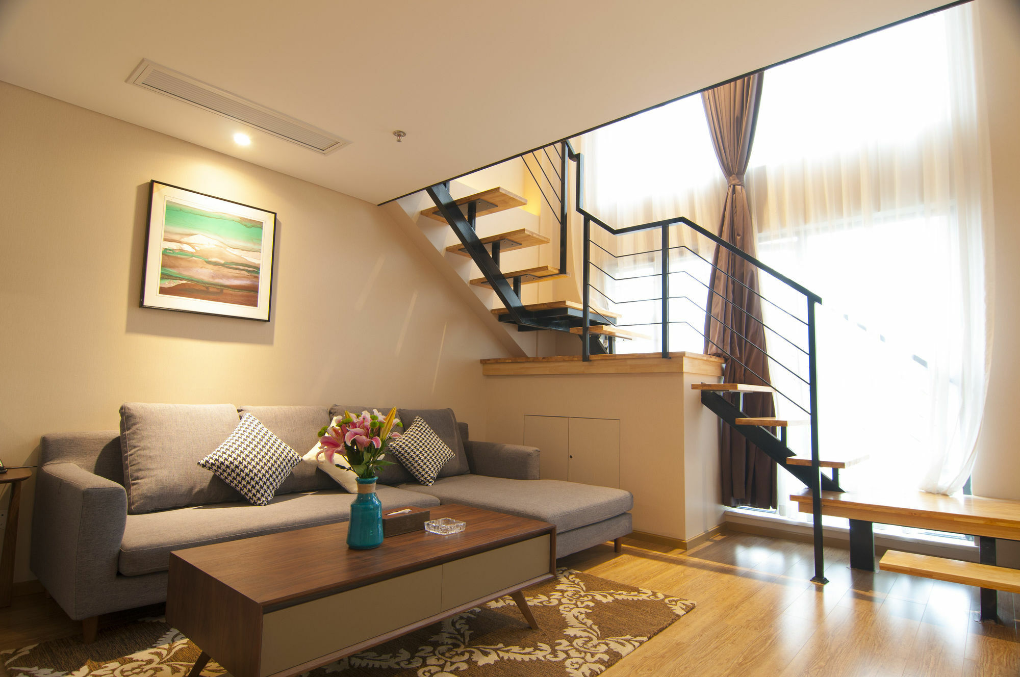 ווהאן Home Plus Suite Hotel And Apartment מראה חיצוני תמונה