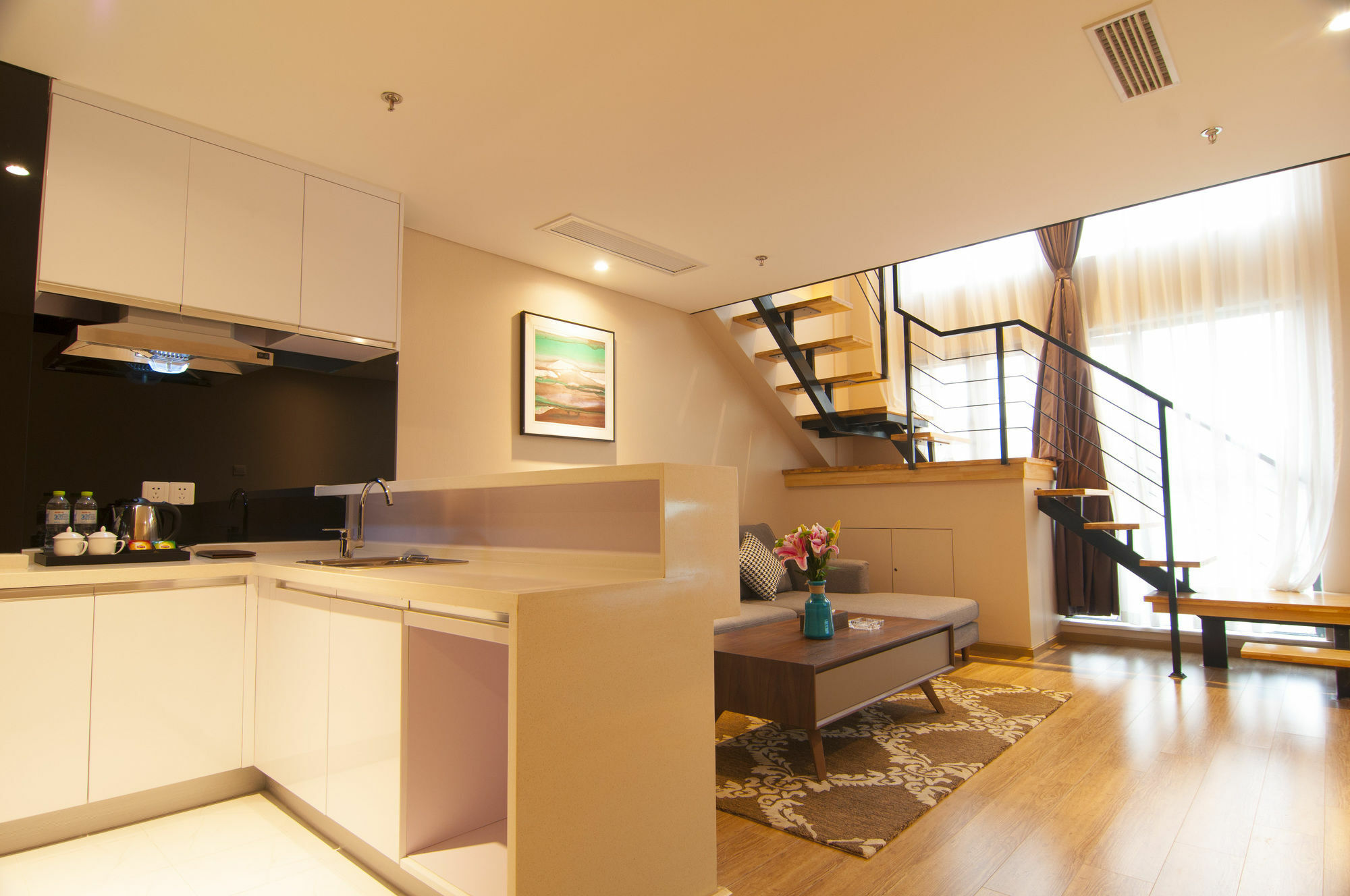 ווהאן Home Plus Suite Hotel And Apartment מראה חיצוני תמונה