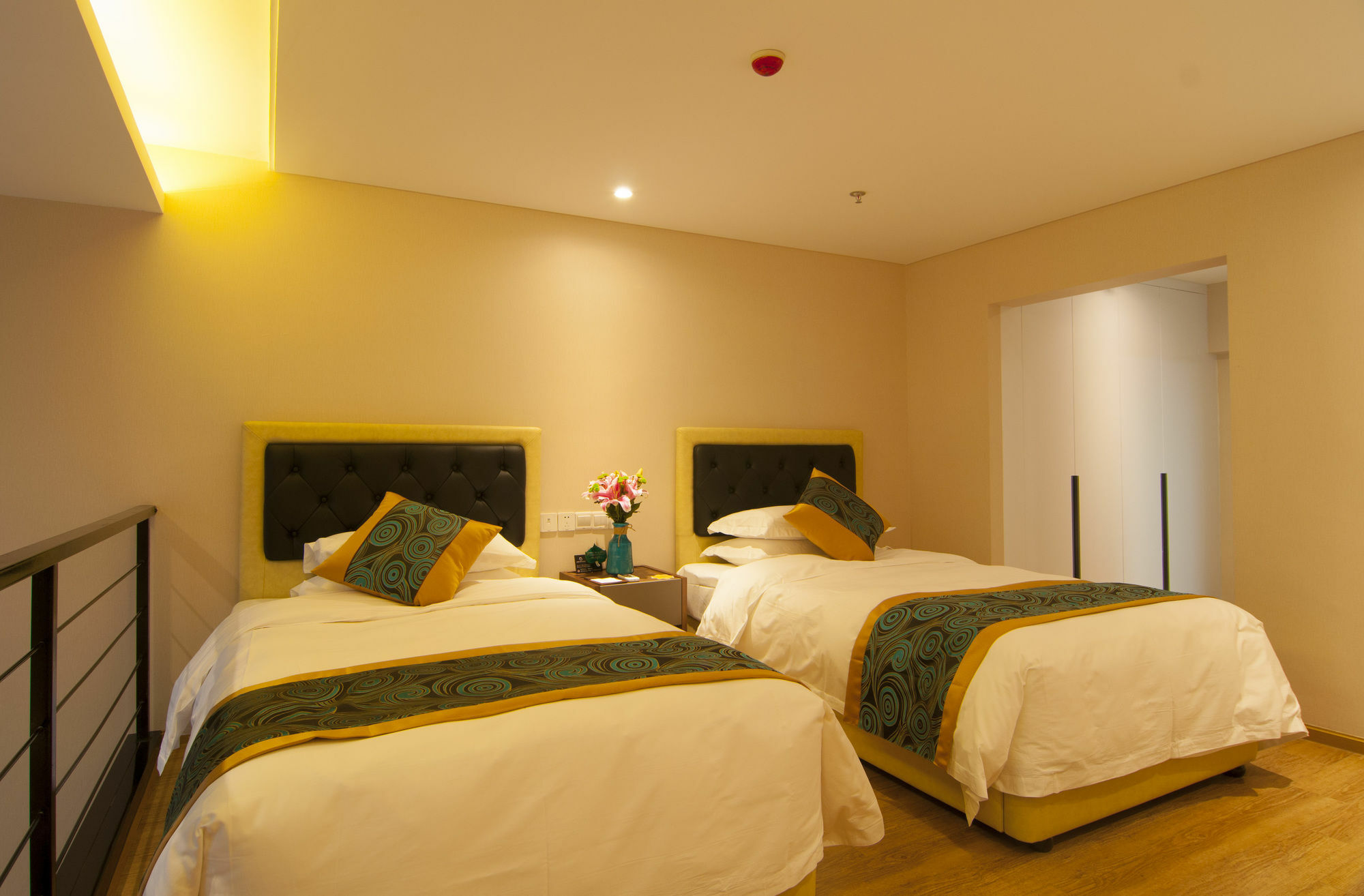 ווהאן Home Plus Suite Hotel And Apartment מראה חיצוני תמונה