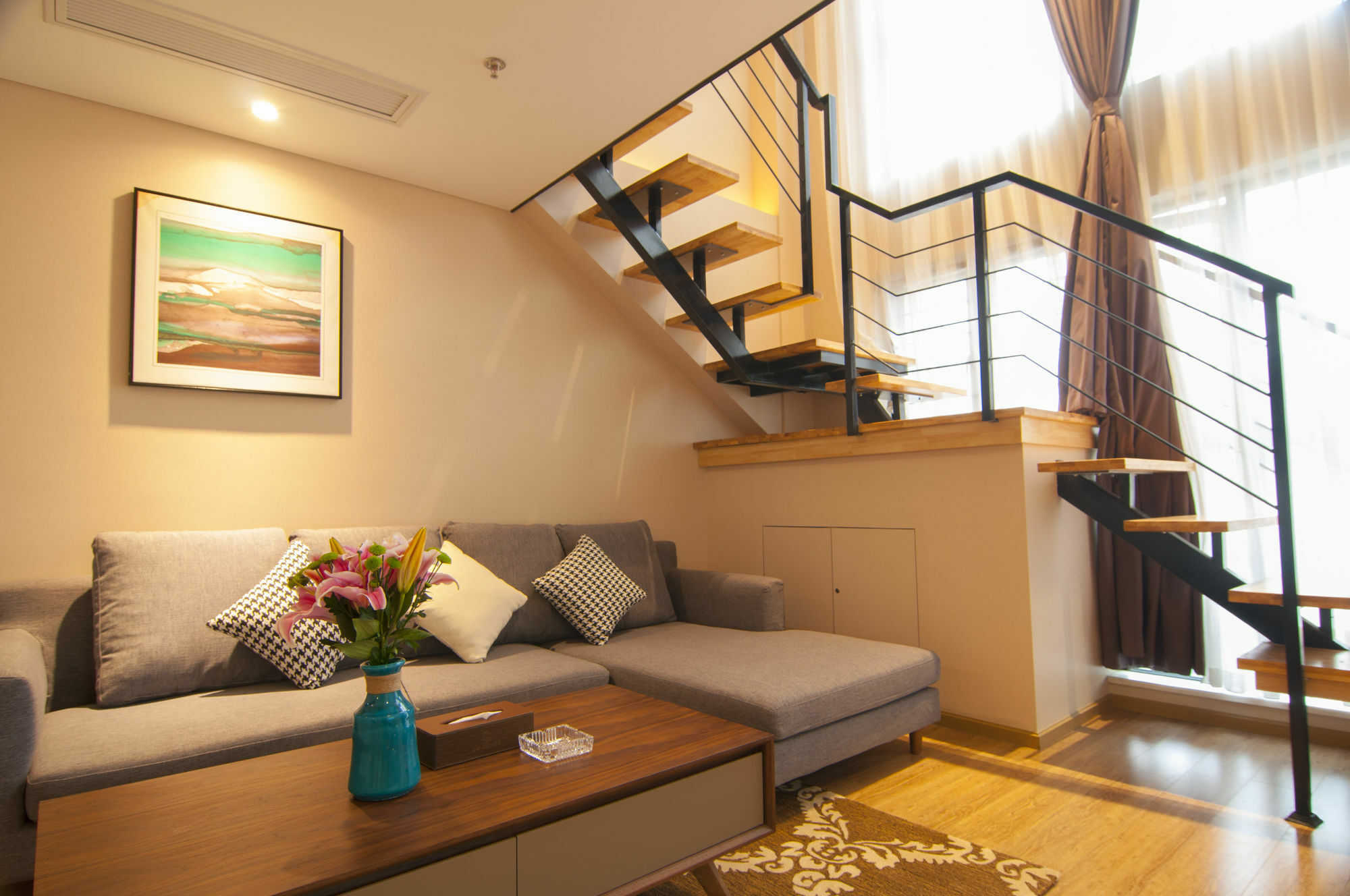 ווהאן Home Plus Suite Hotel And Apartment מראה חיצוני תמונה