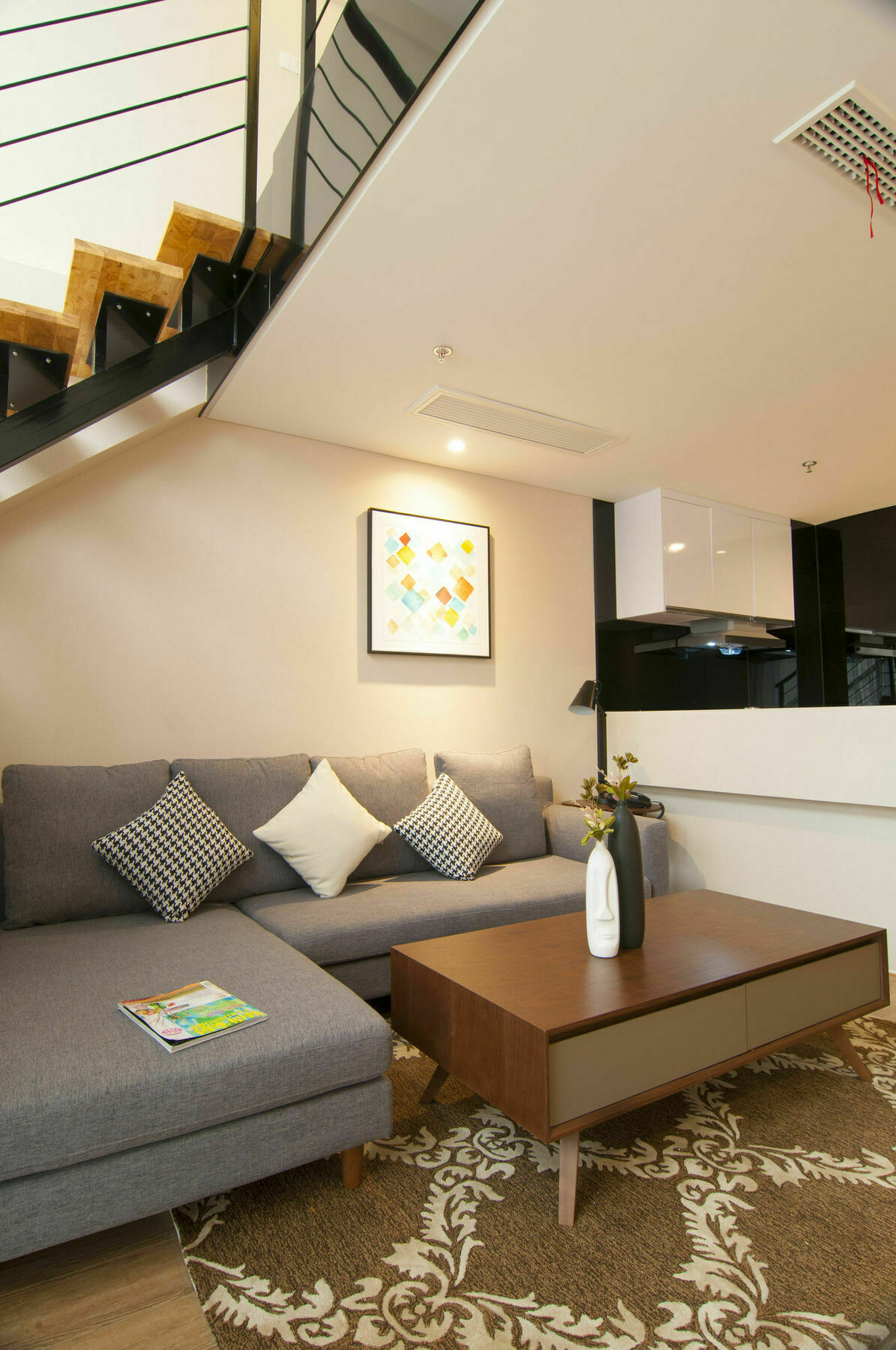 ווהאן Home Plus Suite Hotel And Apartment מראה חיצוני תמונה